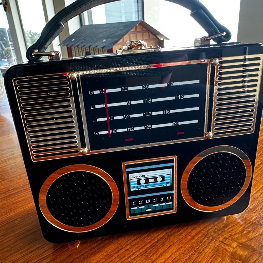 Cute novelty stereo purse new with tags ! 🔈